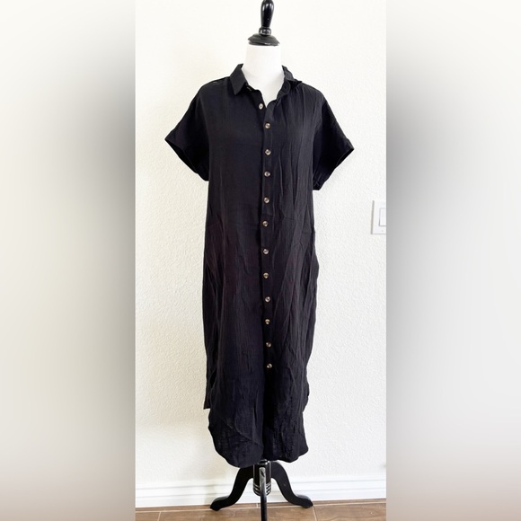 Oversized Chic Black Button-Down Midi Dress - Picture 1 of 9